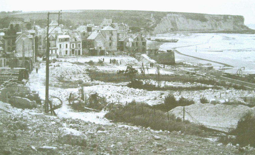Mulberry Harbour Arromanches Town.jpg